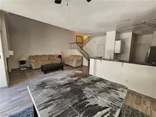 Photo #2: 2509820 Listing