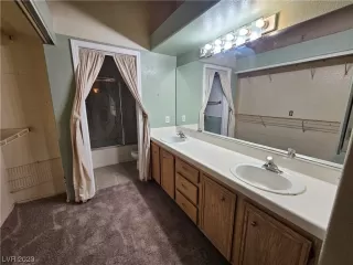 Photo #4: 2509820 Listing