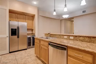 Photo #4: 2509836 Listing