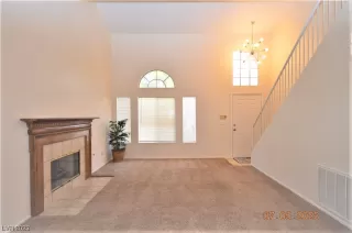 Photo #5: 2509841 Listing