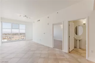 Photo #1: 2509852 Listing 