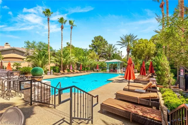 MLS: 2509870 Condo For Sale