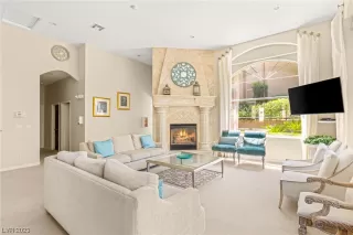 Photo #3: 2509870 Listing 