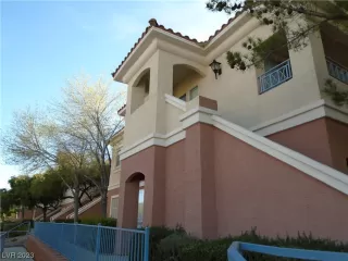 Photo #1: 2509878 Listing 