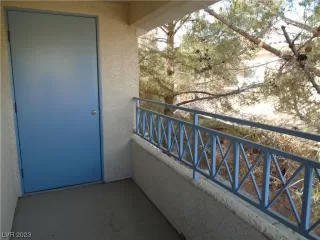 Photo #3: 2509878 Listing 