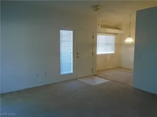 Photo #4: 2509878 Listing 