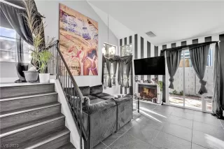 Photo #1: 2509893 Listing 