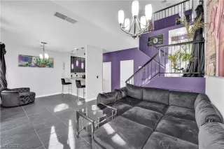 Photo #2: 2509893 Listing 