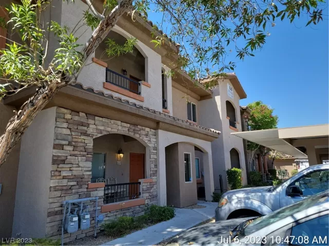 MLS: 2509945 Condo For Sale