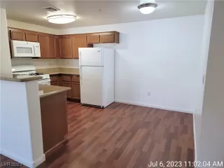 Photo #4: 2509945 Listing 