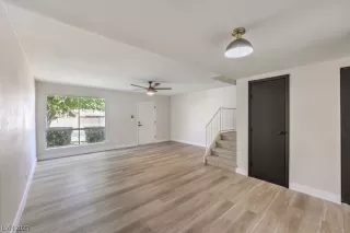 Photo #5: 2509967 Listing 