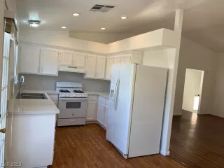 Photo #4: 2509994 Listing 