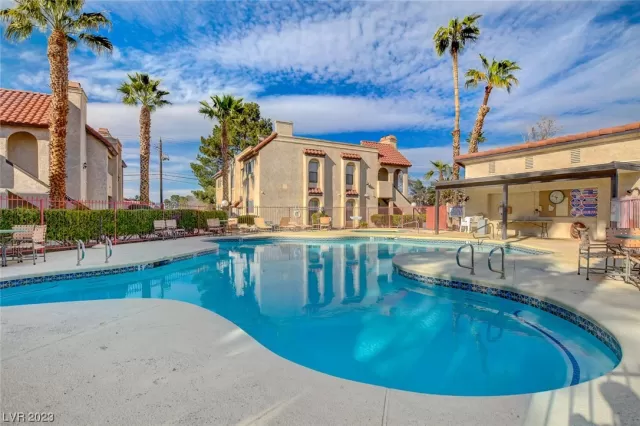 MLS: 2509995 Condo For Sale