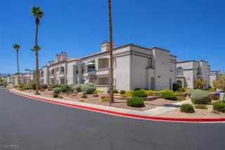 Photo #2: 2510008 Listing