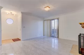 Photo #3: 2510020 Listing