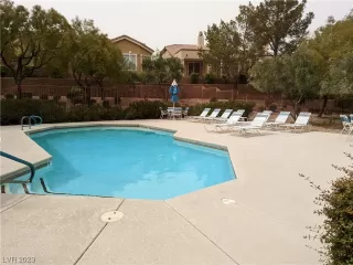 Photo #3: 2510032 Listing 