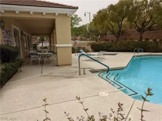 Photo #4: 2510032 Listing 