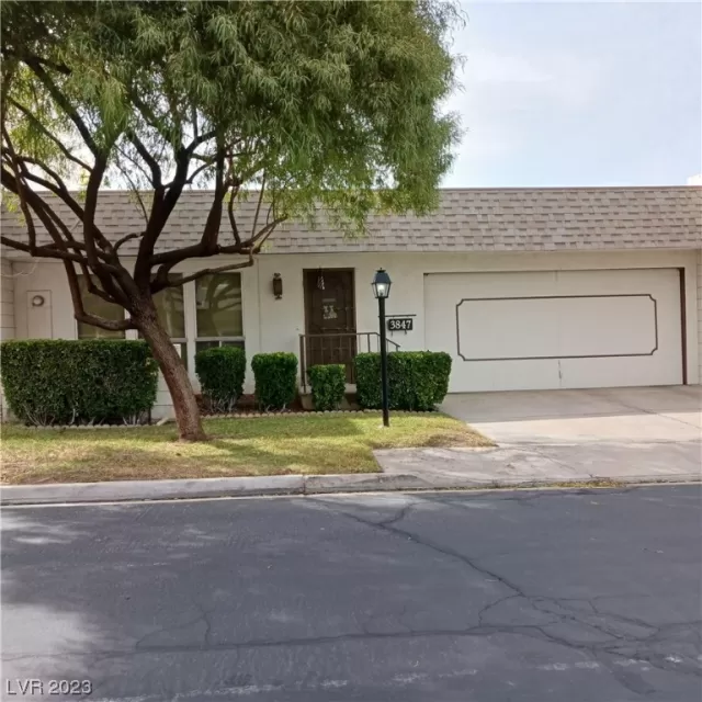 MLS: 2510068 Condo For Sale