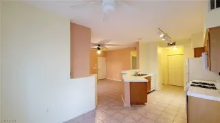 Photo #3: 2510104 Listing