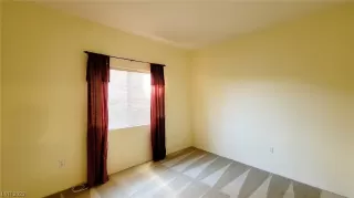 Photo #6: 2510104 Listing