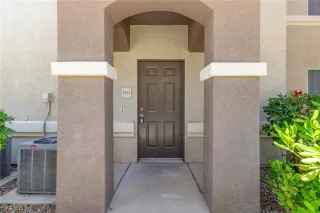 Photo #1: 2510108 Listing