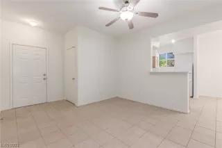 Photo #3: 2510108 Listing