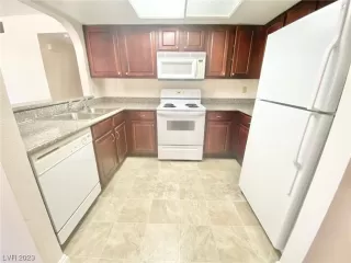 Photo #4: 2510117 Listing 