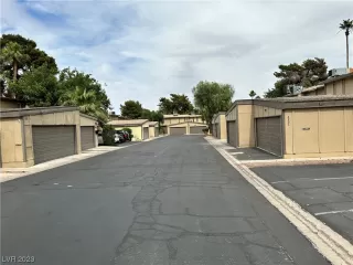 Photo #1: 2510185 Listing 