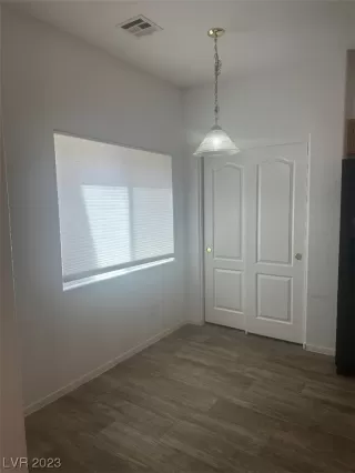 Photo #5: 2510202 Listing 