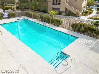 Photo #2: 2510206 Listing 