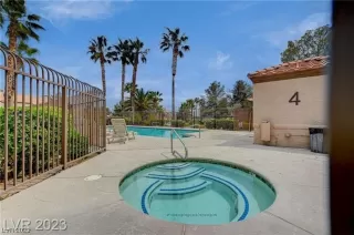 Photo #4: 2510206 Listing 