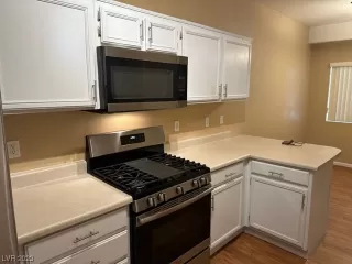 Photo #2: 2510209 Listing 