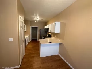 Photo #6: 2510209 Listing 