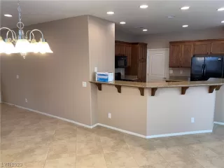 Photo #4: 2510213 Listing 