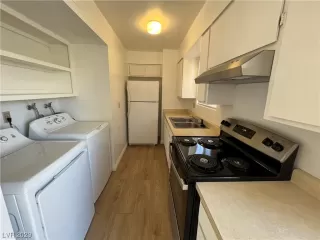 Photo #2: 2510233 Listing 