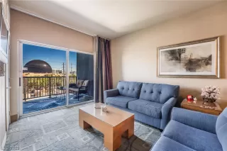 Photo #1: 2510236 Listing