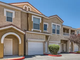 Photo #1: 2510244 Listing