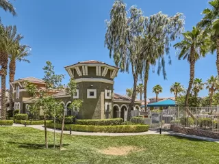 Photo #3: 2510244 Listing