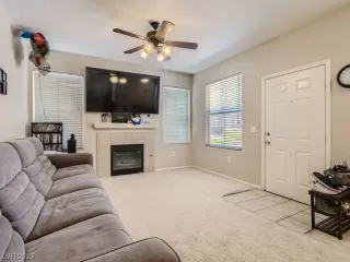 Photo #5: 2510244 Listing