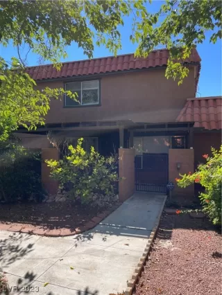 Photo #1: 2510245 Listing