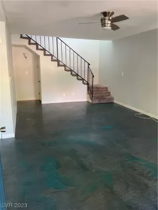 Photo #2: 2510245 Listing