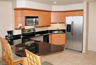 Photo #2: 2510278 Listing