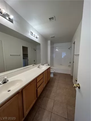 Photo #4: 2510281 Listing 