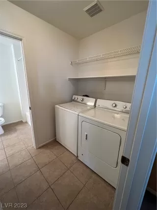 Photo #6: 2510281 Listing 