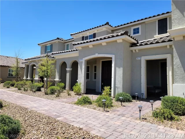 MLS: 2510288 Condo For Sale