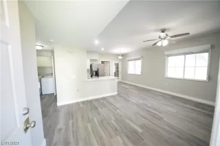 Photo #3: 2510296 Listing 