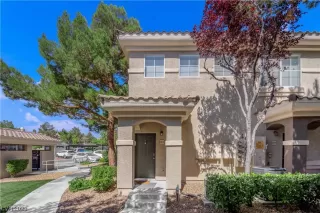 Photo #2: 2510306 Listing