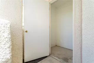 Photo #4: 2510310 Listing 