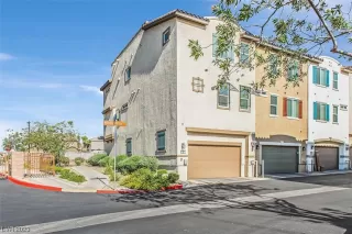 Photo #1: 2510313 Listing