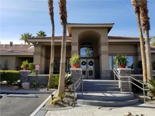 Photo #4: 2510356 Listing 